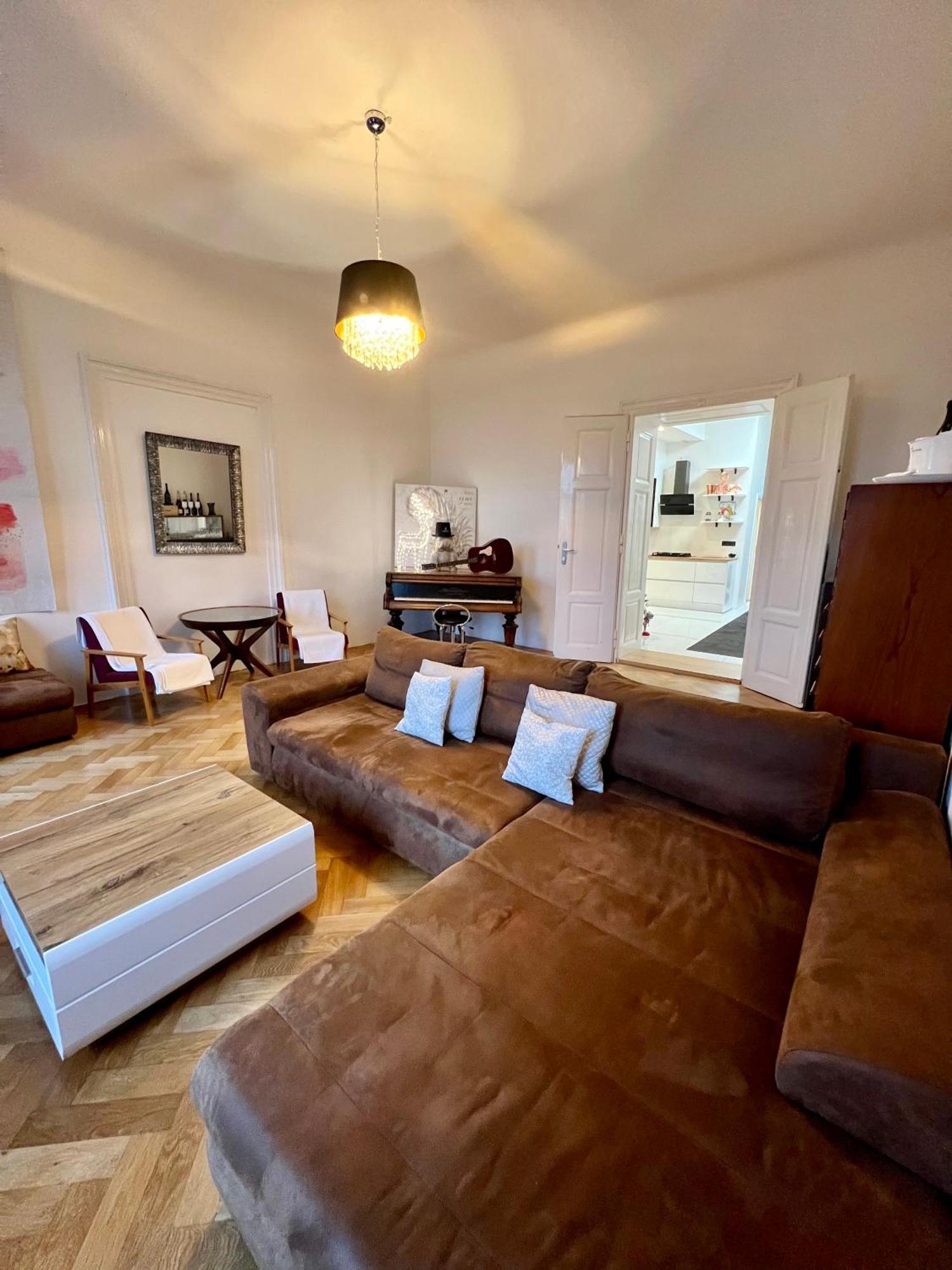 פראג Wenceslas Square Apartment 150 M2 מראה חיצוני תמונה