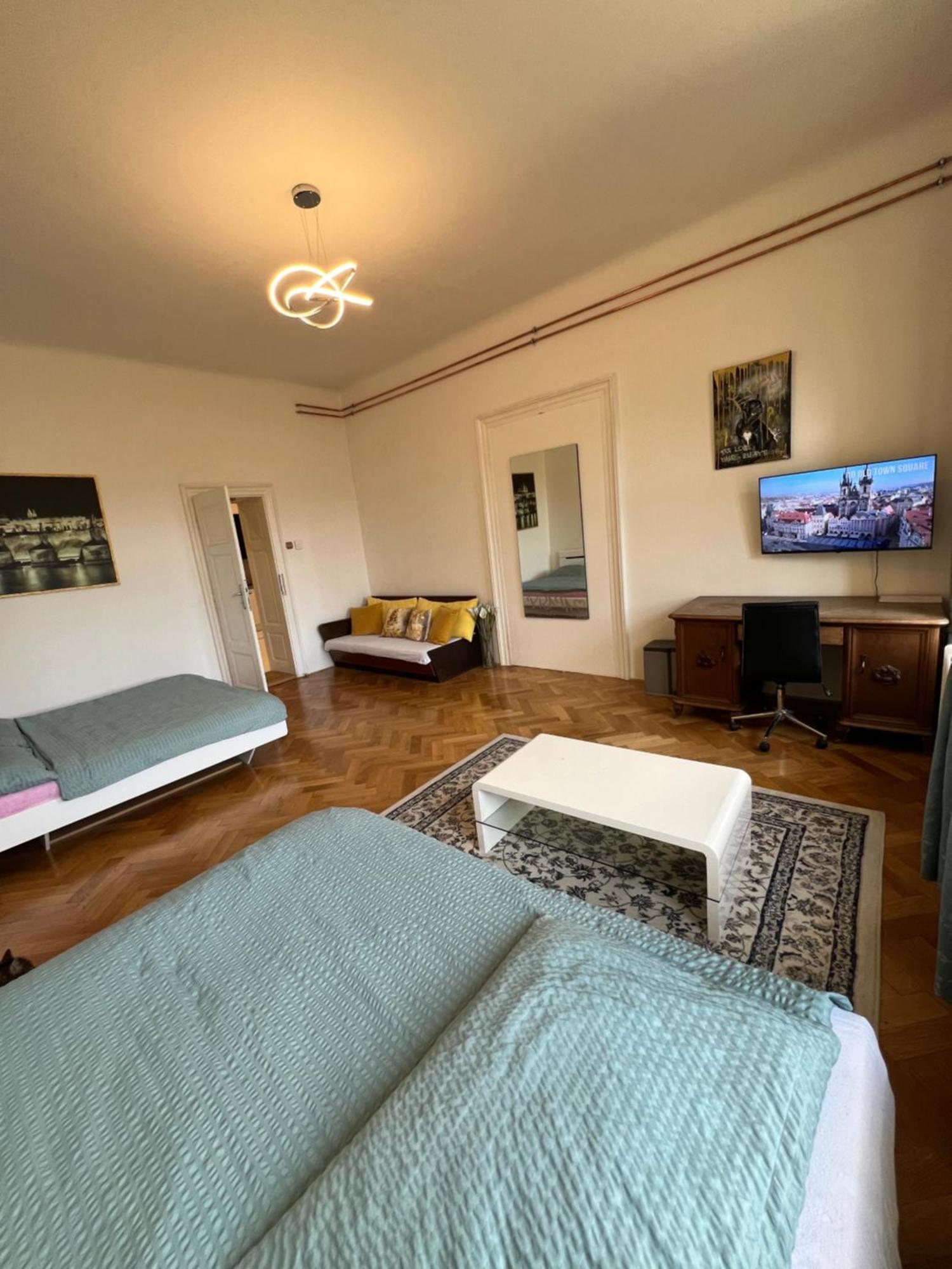 פראג Wenceslas Square Apartment 150 M2 מראה חיצוני תמונה